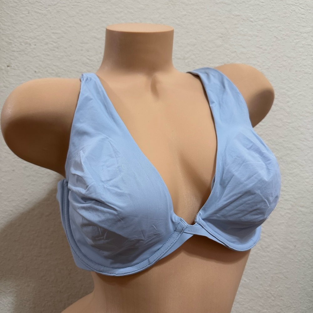 40C, 40D Victoria Secret bra